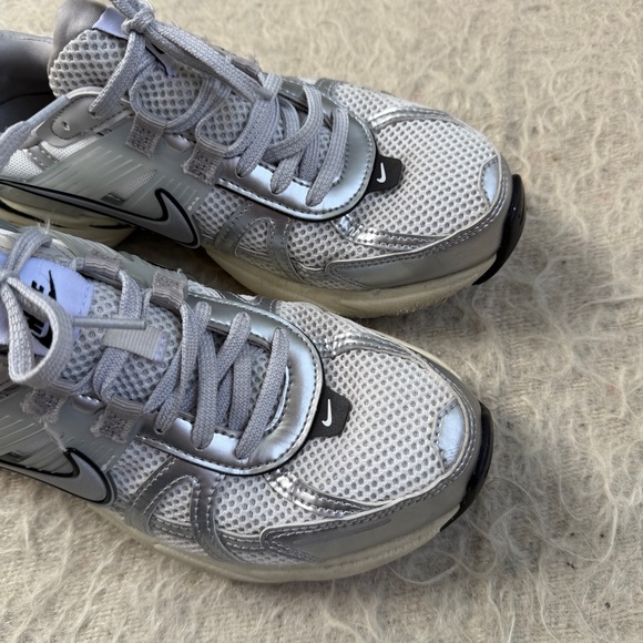 Nike Silver Chunky Sneakers - size 7.5 - Picture 2 of 6